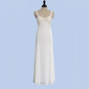 Vintage Kickernick 1960/70s Nightgown size 36